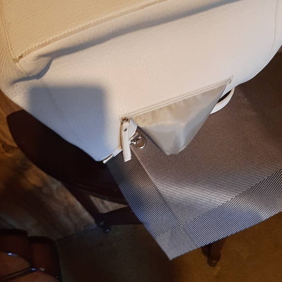 Purse - Picture 4 of 4